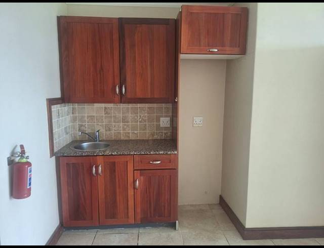 1 BEDROOM APARTMENT FOR SALE IN NEWLANDS